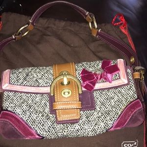 Coach bag with suede detail!